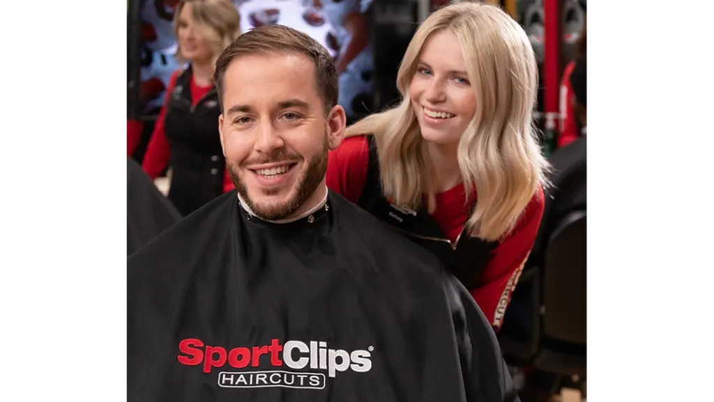 Sport Clips Haircuts of Shoppes of Crossroad Commons — Hair salon in Plover